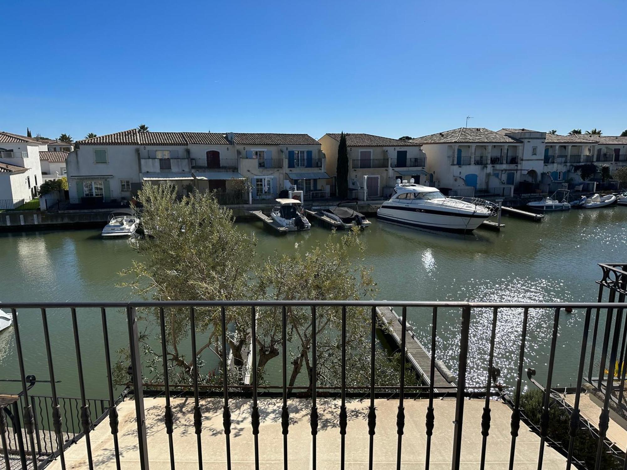 Marina Ivoire Aigues-Mortes Bagian luar foto